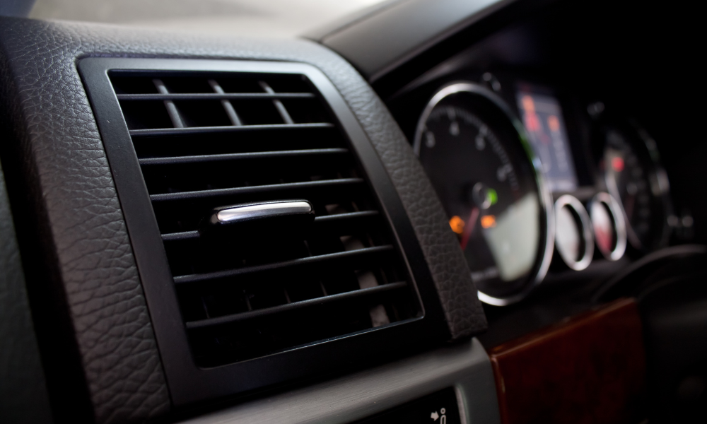 Cómo saber si se debe recargar el aire acondicionado del coche